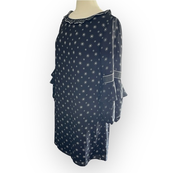 NWT MAX STUDIO Long Ruffle Sleeve Shift Dress, Medium - Picture 4 of 9